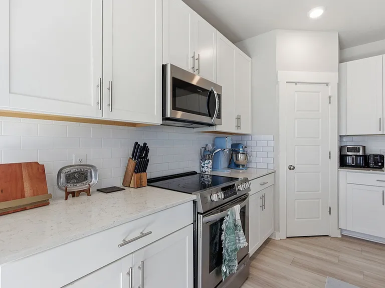 277 Casper Dr — Photo 18