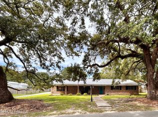 915 Grant Ave, Pascagoula, MS 39567
