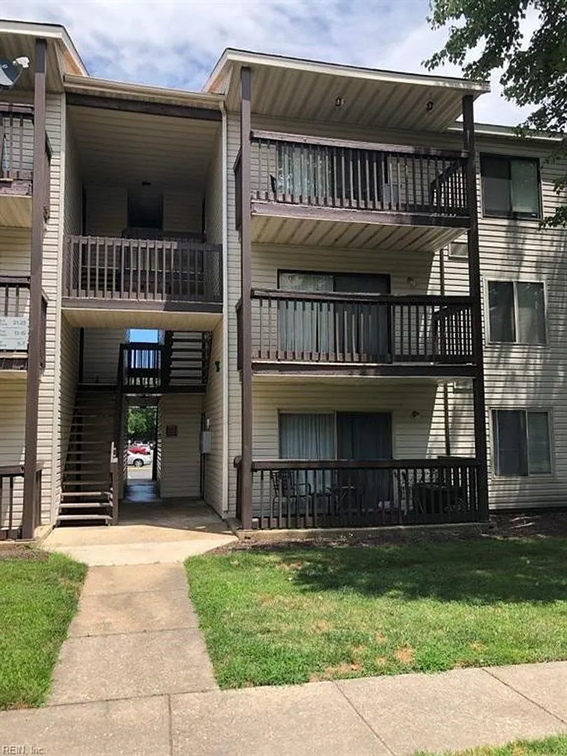 15 Davenport Court — Photo 1