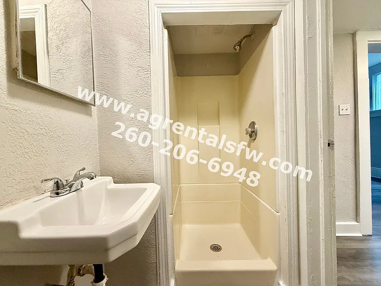 1302 W Washington Blvd — Photo 7