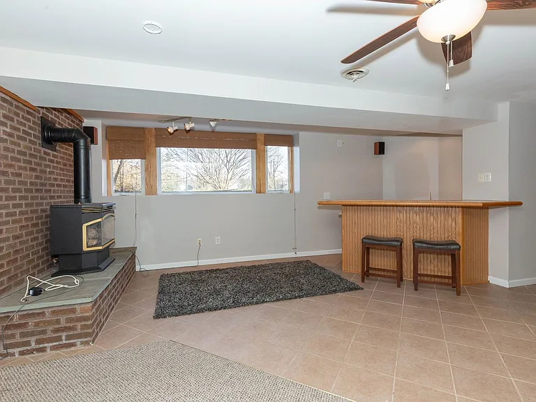 180 Muirfield Ct — Photo 48