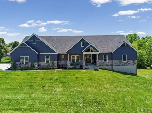 4 Brook Parc Ct, Hillsboro, MO 63050