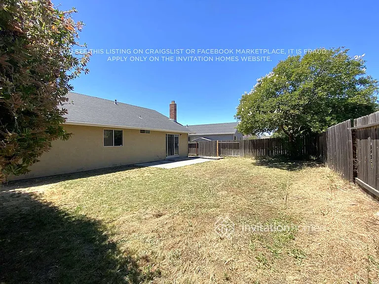 1604 Alcazar Ct — Photo 11