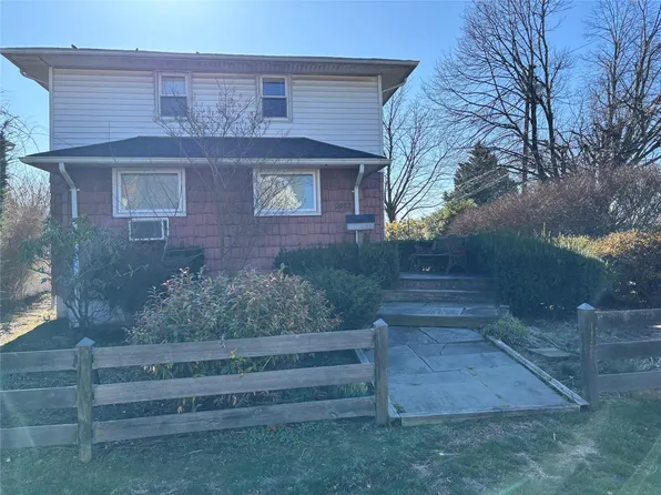 2002 Freeman Avenue, East Meadow, NY 11554