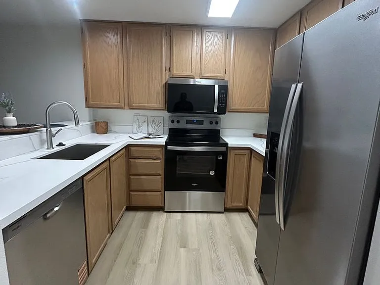 1519 California Apartments — Photo 3