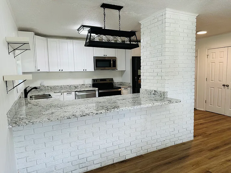123 Shady Grove Ave — Photo 1