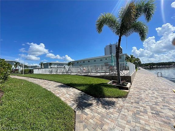 5th image of 3334 SW Key Dr #H3