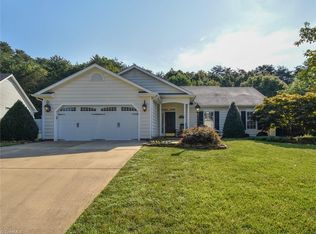 5502 Broadleaf Rd, Summerfield, NC 27358