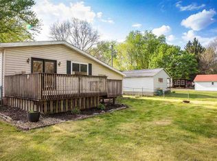 916 7th Ave SW, Independence, IA 50644