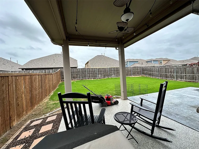 1609 Meadow Trail Ln — Photo 18