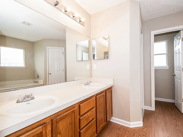 3138 Haverhill Ct — Photo 8