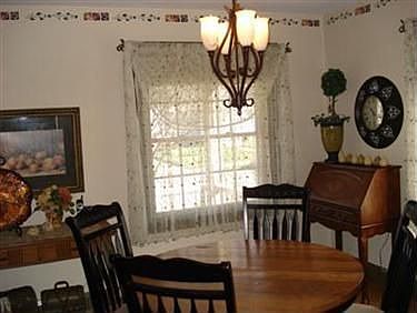 4th image of 307 E Friend St