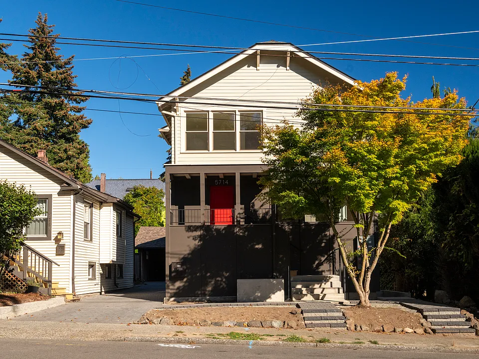 5714 25th Ave NE