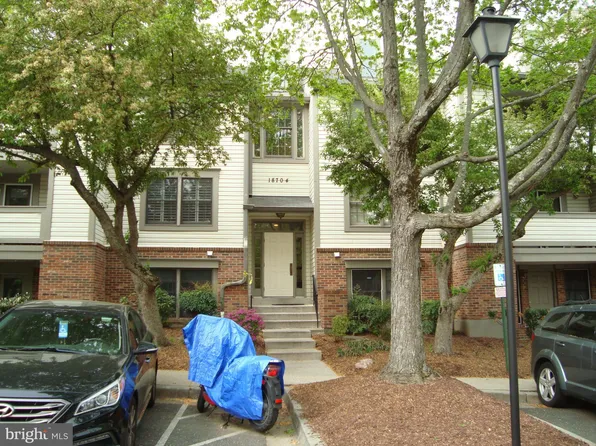 18704 Caledonia Ct APT B, Germantown, MD 20874