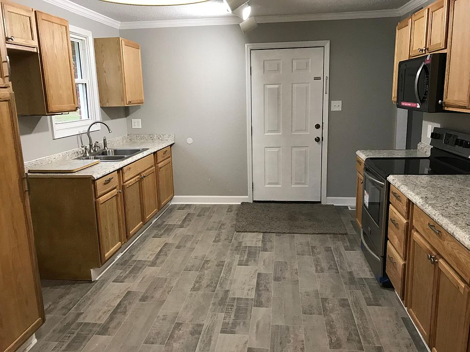 2nd image of 608 Katherine St