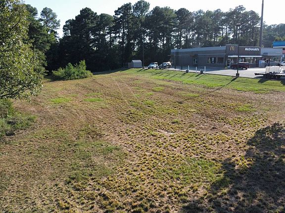 4th image of 2715 Temple Rd