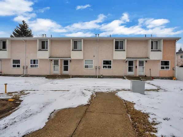 25 Lakewood Vlg NW, Edmonton, AB T6K 2B3
