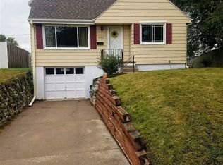 6782 Spencer St, Omaha, NE 68104