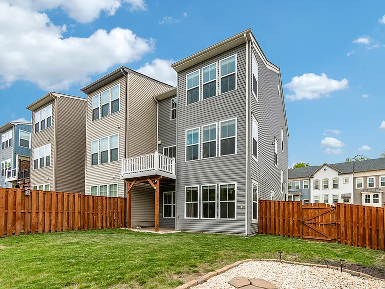 33 Shepherds Hook Way — Photo 29