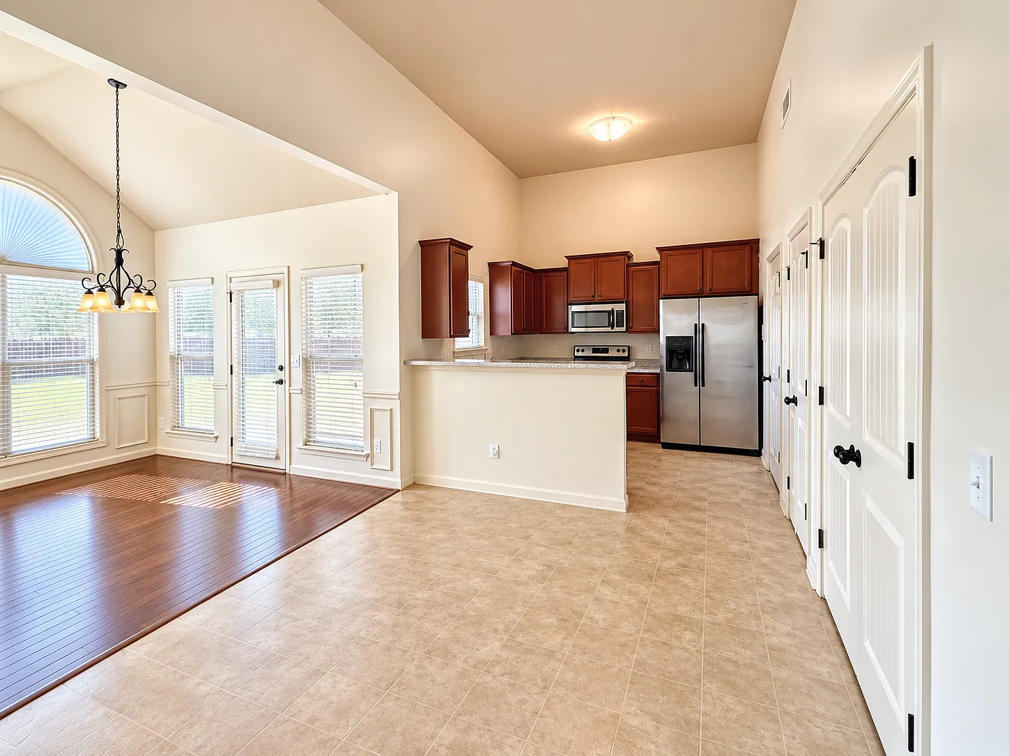 3 bed, 1288 sqft, $1,650 — Photo 4