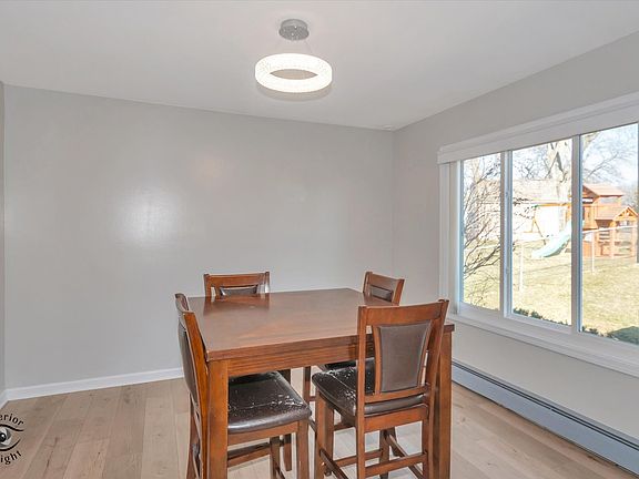 5th image of 40 Briarcliff Ln