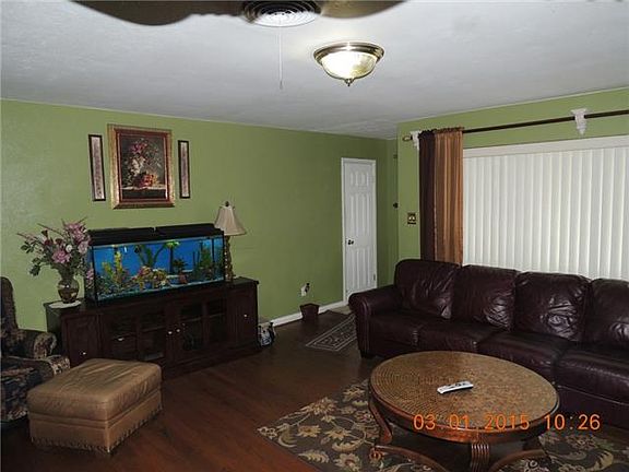 3rd image of 3504 Valencia Ct