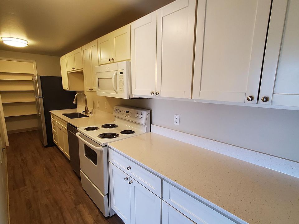 1st image of 22855 30th Ave S APT 9