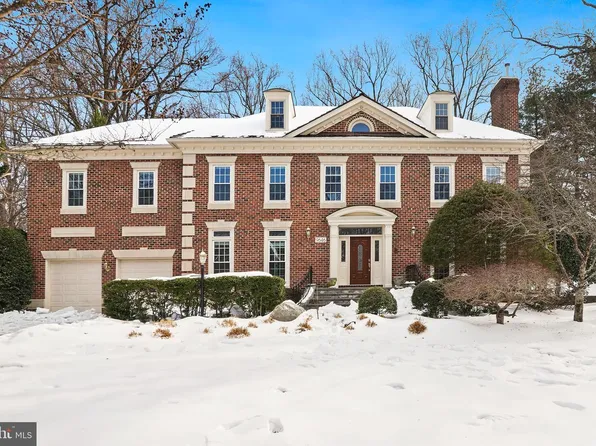 9646 Eagle Ridge Dr, Bethesda, MD 20817
