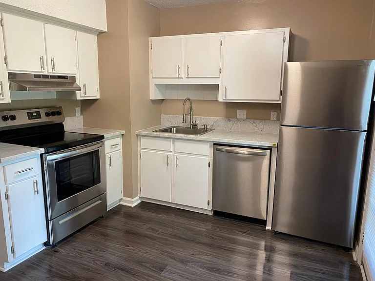 6399 Clifton St #C — Photo 8