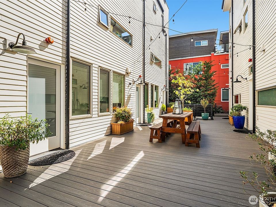 1st image of 1537 Grandview Place E #D