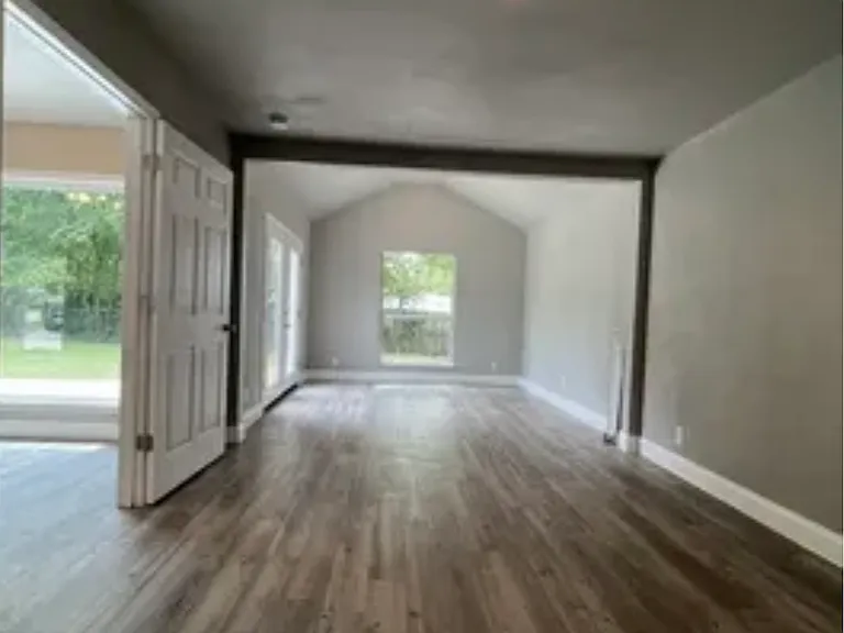 214 La Jolla Dr — Photo 4