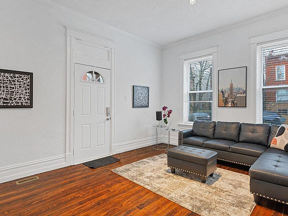 3rd image of 2616 Oregon Ave