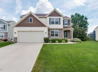 656 Orchard Ct NE, Rockford, MI 49341