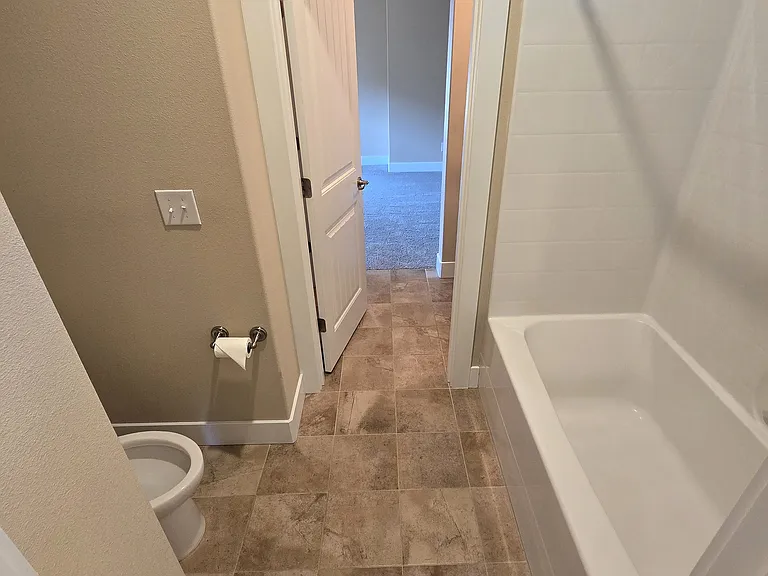 9006 Buttercup St SE — Photo 17