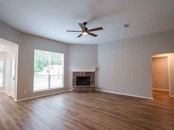 4th image of 112 Ken Cir