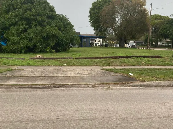 2308 Ave E Avenue, Fort Pierce, FL 34950