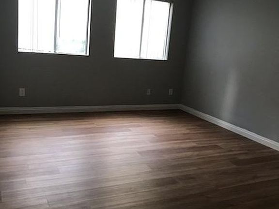 4th image of 8560 Oleander Ave #59