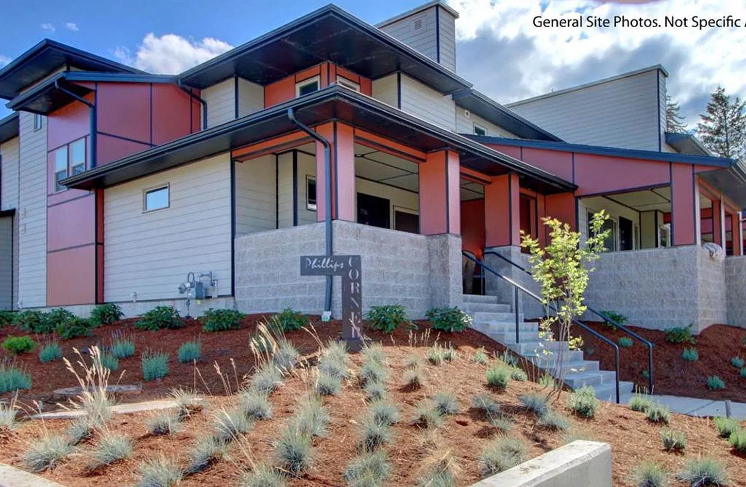 Beautiful 2/1 unit conveniently located in Ashland — Photo 3