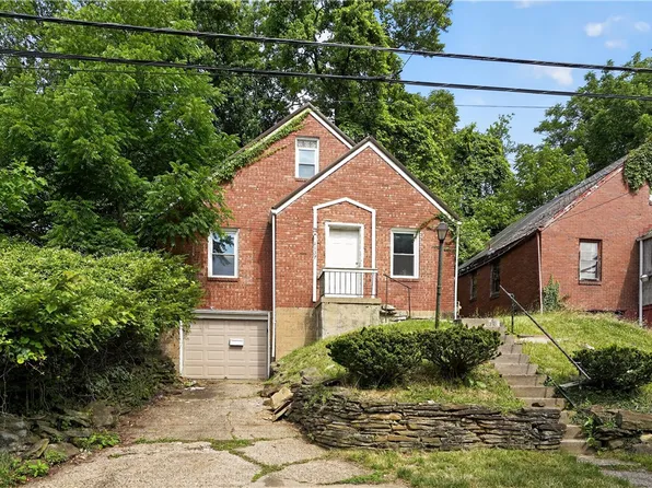2137 Village Dr, Pittsburgh, PA 15221