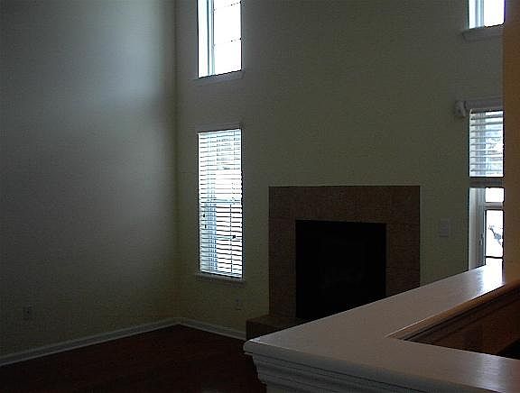 1st image of 402 Dante Cir