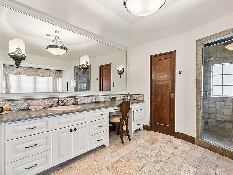 3325 Inwood Dr — Photo 29