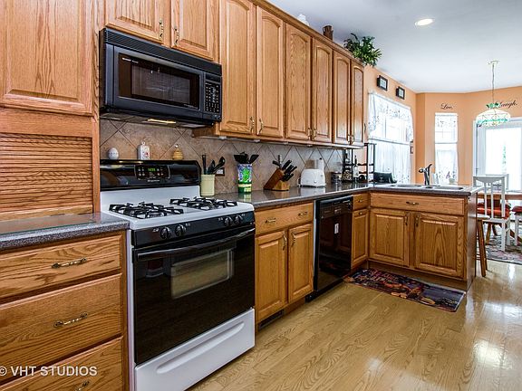 3rd image of 371 Milano Dr #371