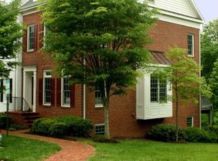 8869 Ashgrove House Ln, Vienna, VA 22182