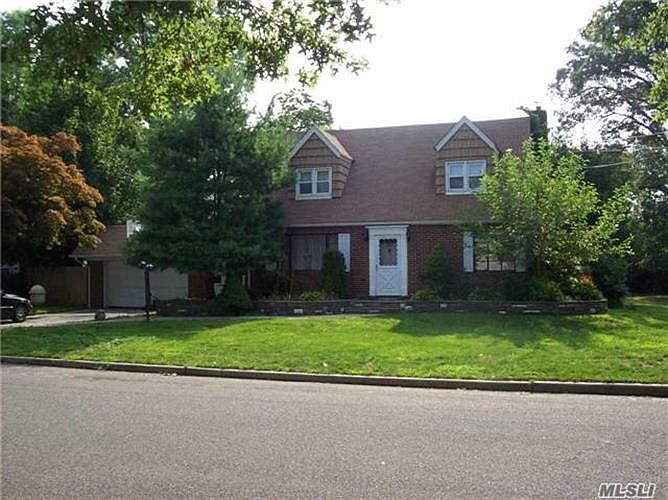 1st image of 1045 Webber Ave