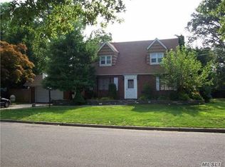 1045 Webber Ave, South Hempstead, NY 11550