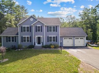261 E Dunbarton Rd, Goffstown, NH 03045