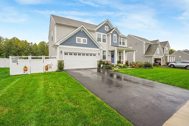 5 bed, 3.5 bath, 3465 sqft, $3,800 — Photo 3