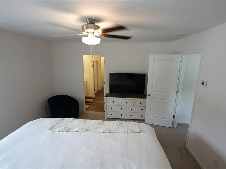 8317 Hunters Grove Rd — Photo 30