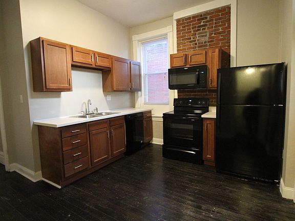 4th image of 3325 California Ave #A