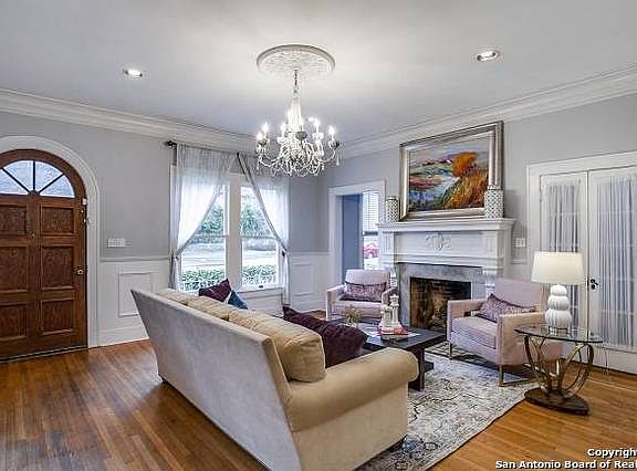 3rd image of 124 W Summit Ave